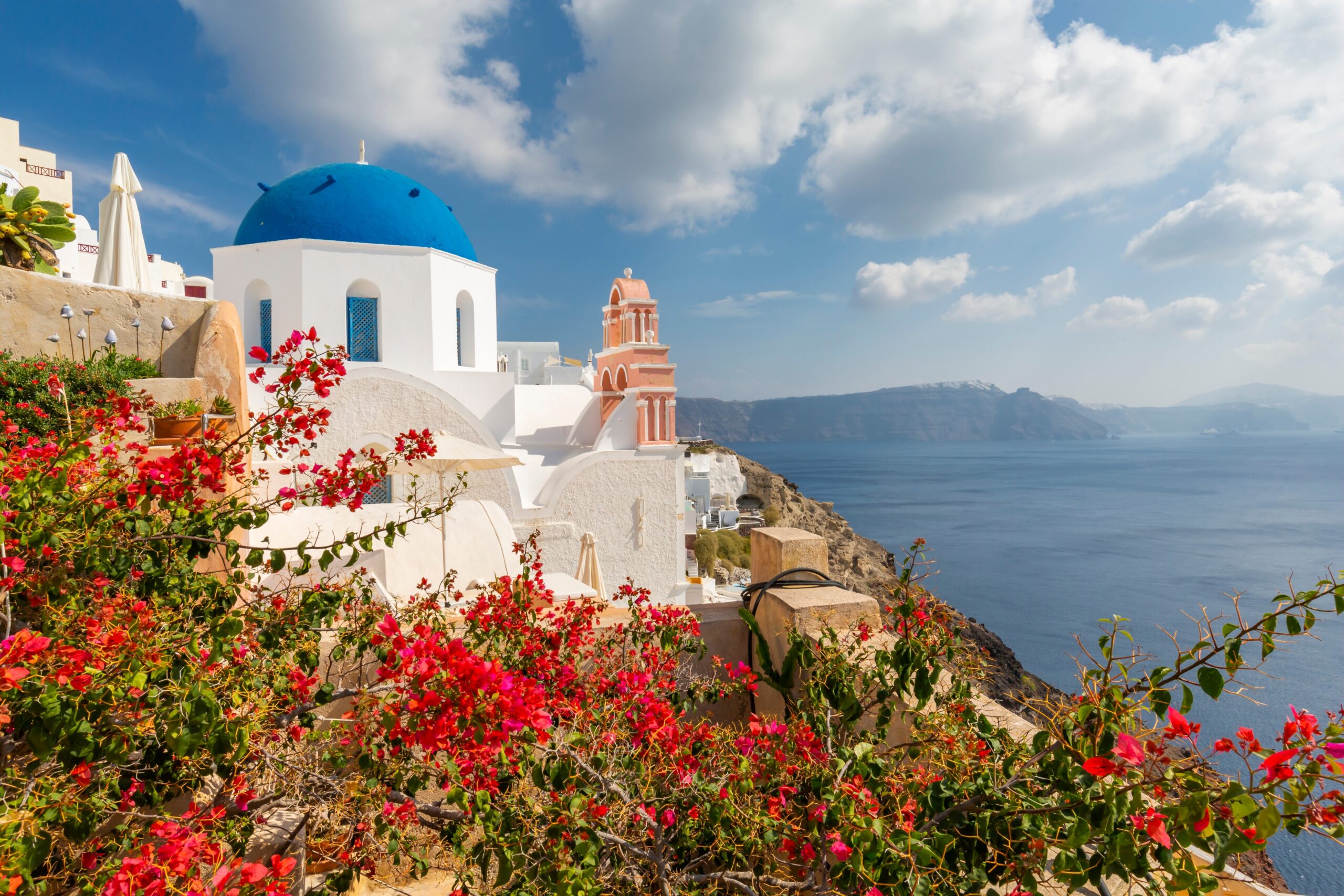Experience the Best of Santorini with Our Premium Tours